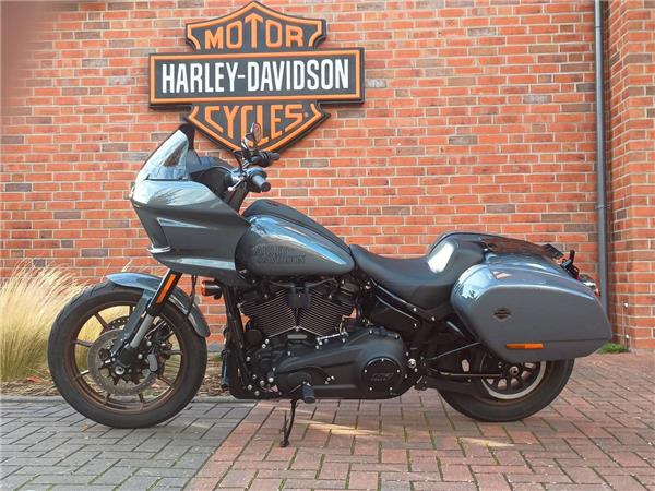 FXLRST Softail Low Rider ST 