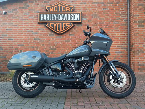 FXLRST Softail Low Rider ST 