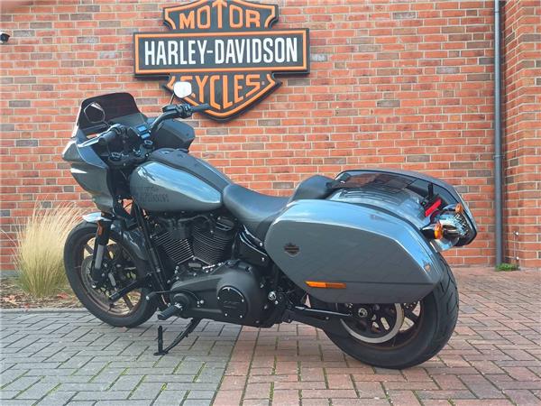 FXLRST Softail Low Rider ST 