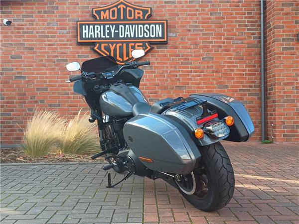 FXLRST Softail Low Rider ST 