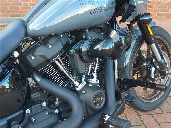 FXLRST Softail Low Rider ST 