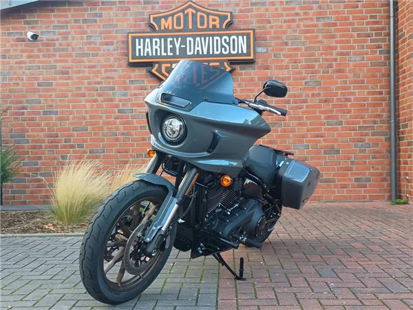 FXLRST Softail Low Rider ST 