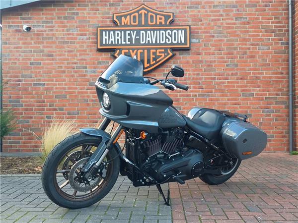 FXLRST Softail Low Rider ST 