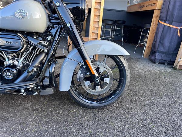 2024 Harley-Davidson Touring