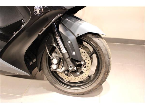 YAMAHA T- MAX TECH MAX 560