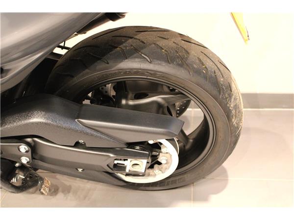 YAMAHA T- MAX TECH MAX 560