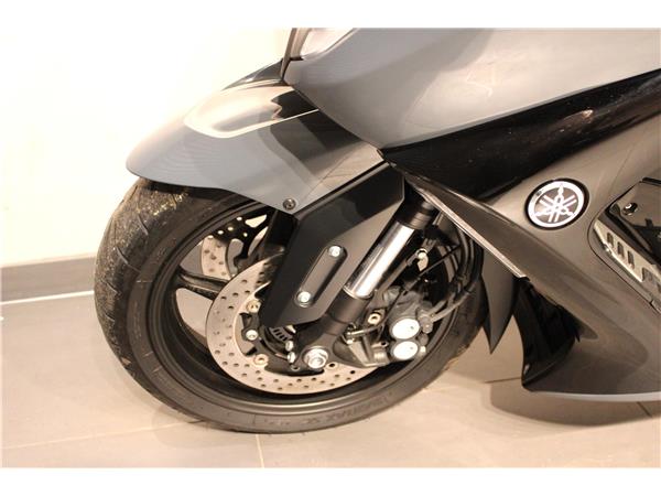 YAMAHA T- MAX TECH MAX 560