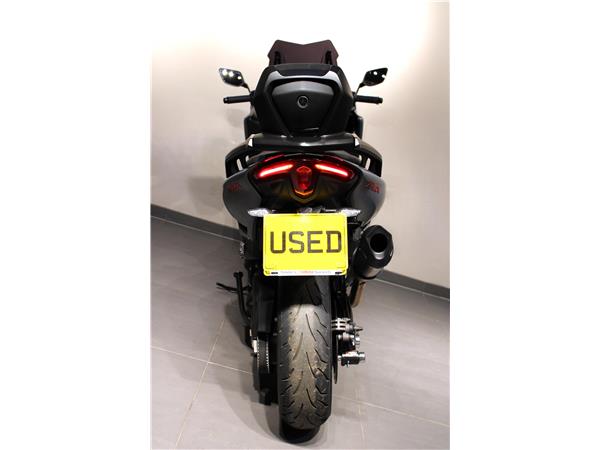 YAMAHA T- MAX TECH MAX 560