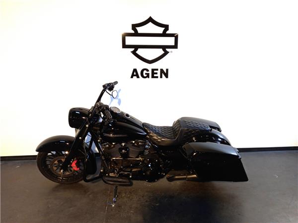 2018 HARLEY-DAVIDSON ROAD KING