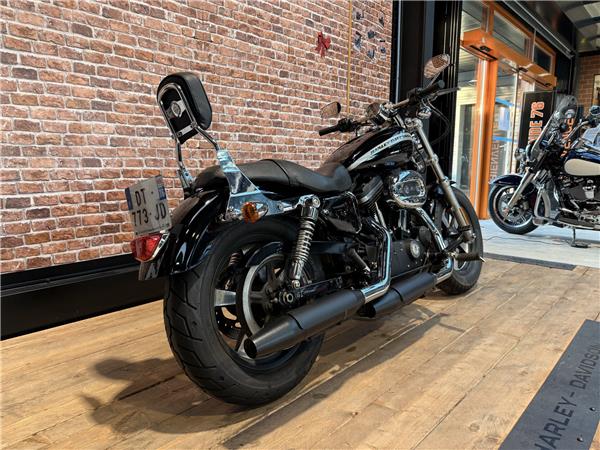 2015 HARLEY-DAVIDSON CUSTOM