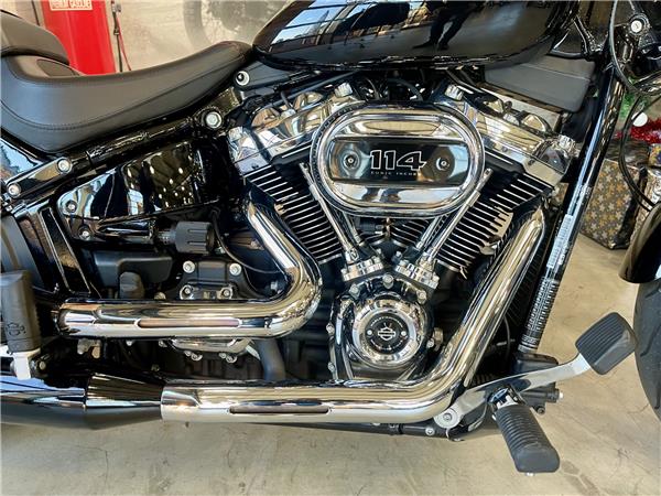 2017 HARLEY-DAVIDSON BREAKOUT