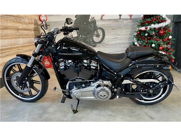 2017 HARLEY-DAVIDSON BREAKOUT