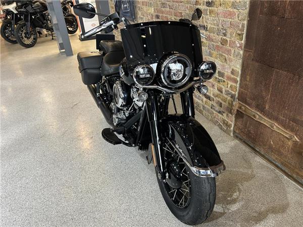 2025 Harley-Davidson Softail