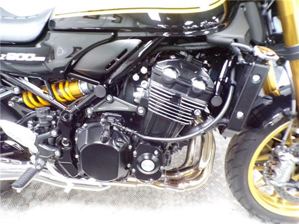 2026 Kawasaki Z900 RS SE