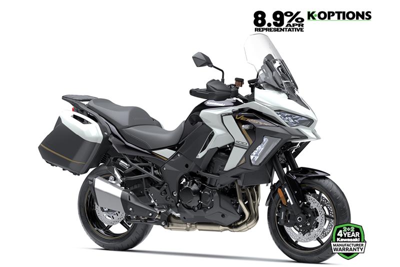 Pearl Robotic White + Metallic Diablo Black