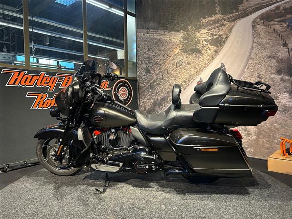 2018 Harley-Davidson FLHTKSE CVO Ultra Limited