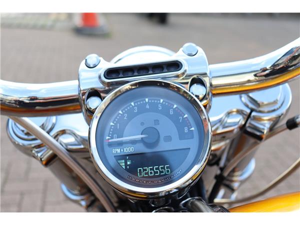 2014 HARLEY-DAVIDSON SOFTAIL FXSB BREAKOUT