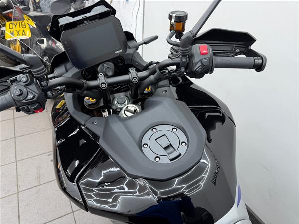 2025 YAMAHA TRACER 9 GT Y-AMT