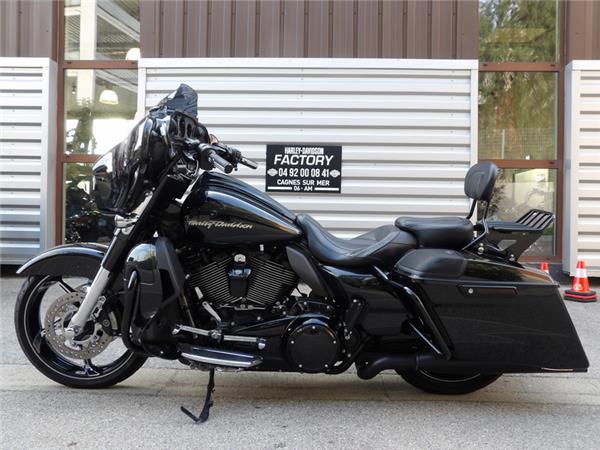 2017 HARLEY-DAVIDSON STREET GLIDE