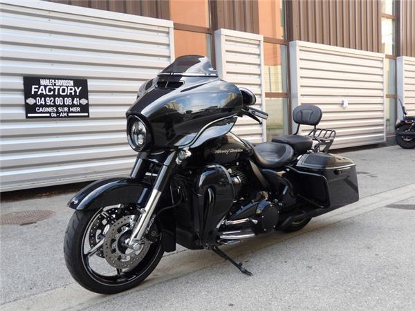 2017 HARLEY-DAVIDSON STREET GLIDE