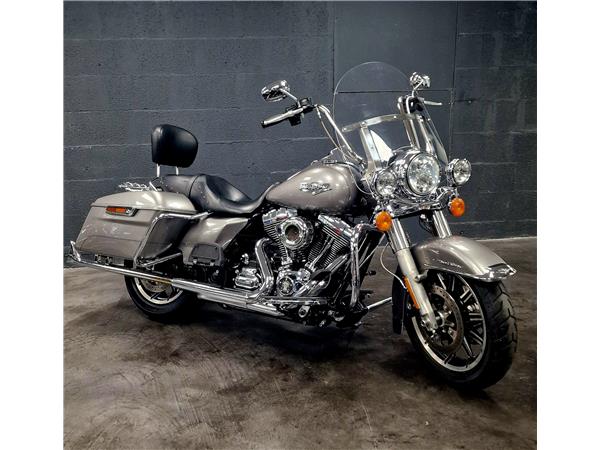 2015 HARLEY-DAVIDSON ROAD KING