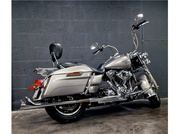2015 HARLEY-DAVIDSON ROAD KING