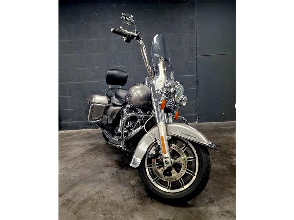 2015 HARLEY-DAVIDSON ROAD KING