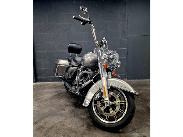 2015 HARLEY-DAVIDSON ROAD KING
