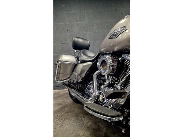 2015 HARLEY-DAVIDSON ROAD KING