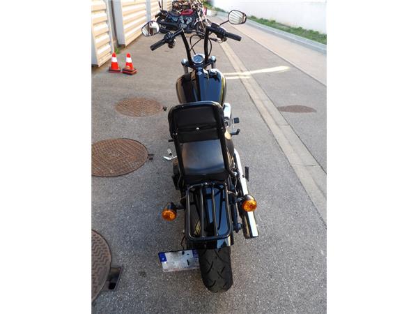 2011 HARLEY-DAVIDSON BLACKLINE