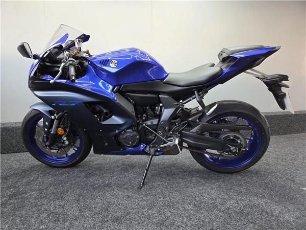 2024 Yamaha R7