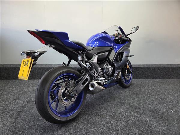2024 Yamaha R7