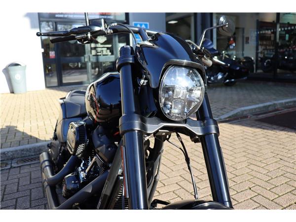 2019 HARLEY-DAVIDSON SOFTAIL FXDR 114