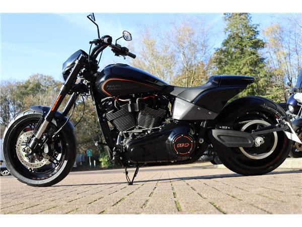 2019 HARLEY-DAVIDSON SOFTAIL FXDR 114