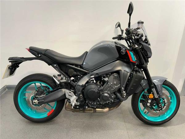 2023 Yamaha MT-09 ONLY 667 MILES! GREY