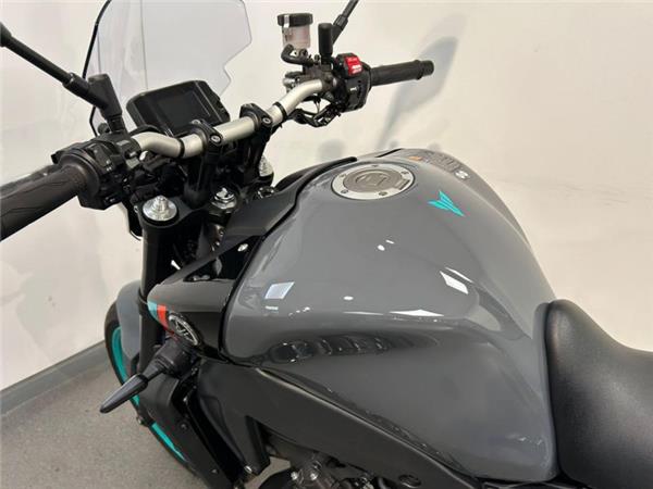 2023 Yamaha MT-09 ONLY 667 MILES! GREY