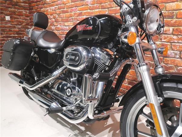 New Harley-Davidson XL 1200 T Super low Sportster XL1200T van 2014