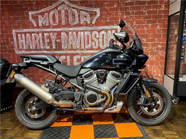 RA1250S Pan America Special + ARH & SE Auspuff