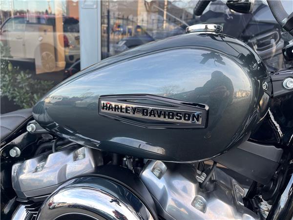 2025 HARLEY-DAVIDSON STREET BOB