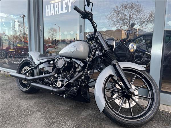 2016 HARLEY-DAVIDSON SOFTAIL FXBR BREAKOUT