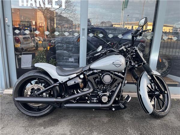 2016 HARLEY-DAVIDSON SOFTAIL FXBR BREAKOUT