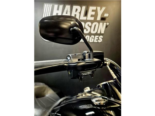 2021 HARLEY-DAVIDSON ROAD KING