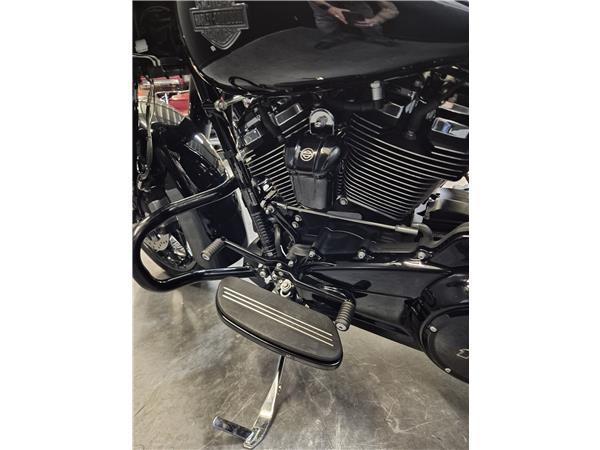 2021 HARLEY-DAVIDSON ROAD KING