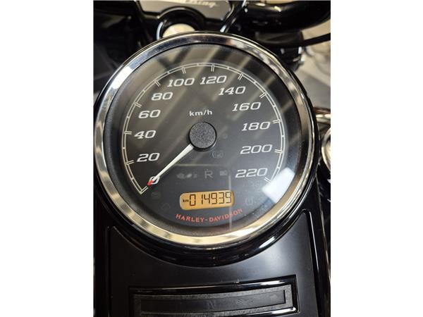 2021 HARLEY-DAVIDSON ROAD KING