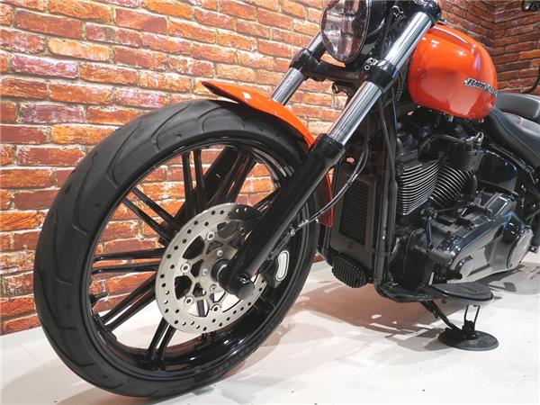 New Harley-Davidson FXBRS Breakout 114 Btw motor