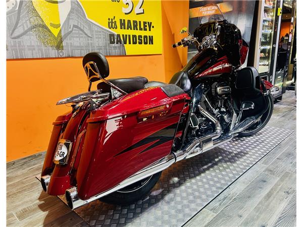 2017 HARLEY-DAVIDSON STREET GLIDE