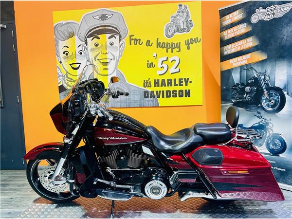 2017 HARLEY-DAVIDSON STREET GLIDE