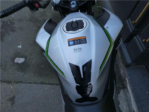 2024 Kawasaki Z7 Hybrid