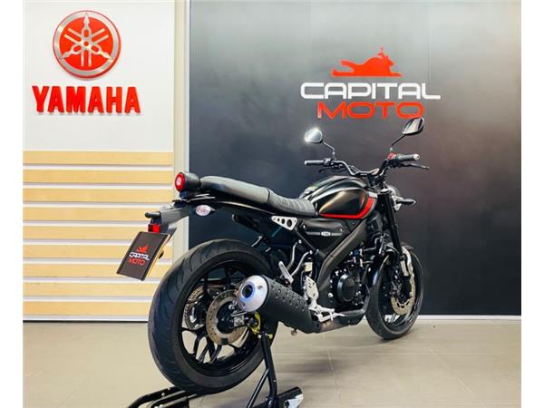 2022 Yamaha XSR-125 BLACK