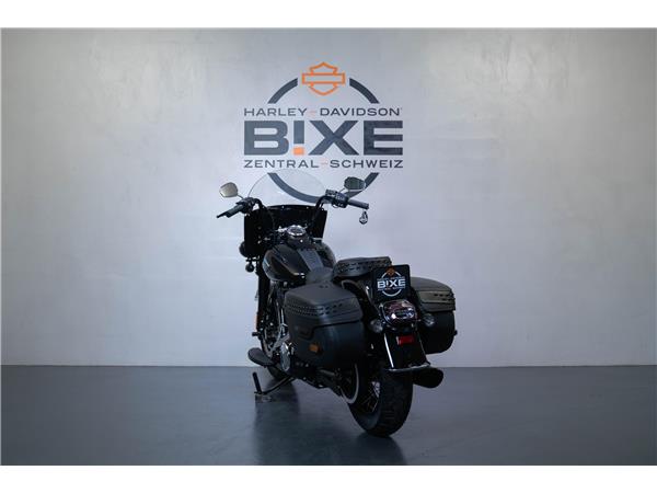 2025 harley-davidson FLHCS Heritage Classic 117